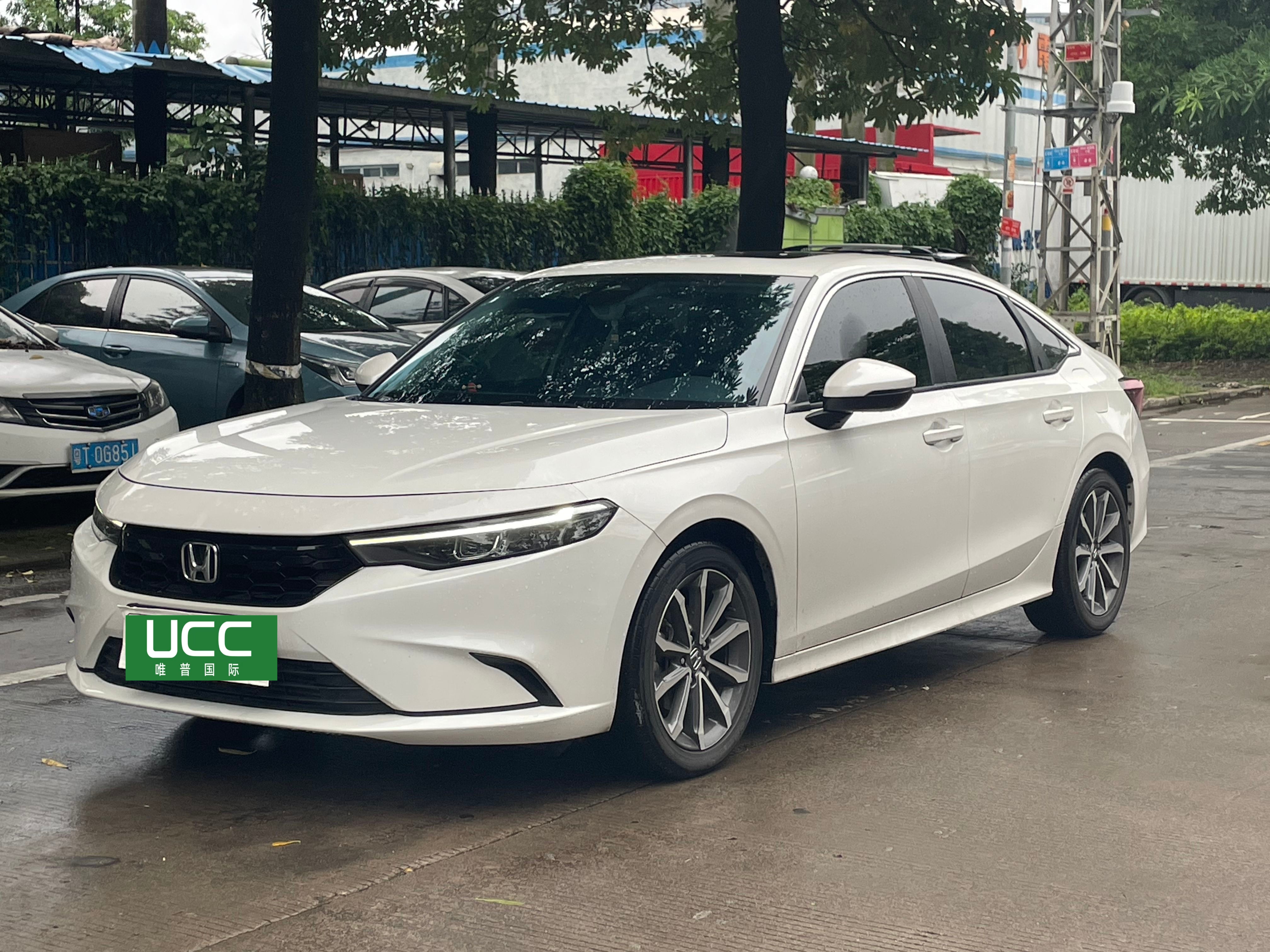 Honda INTEGRA 240TURBO CVT Intelligent Enjoyment Edition