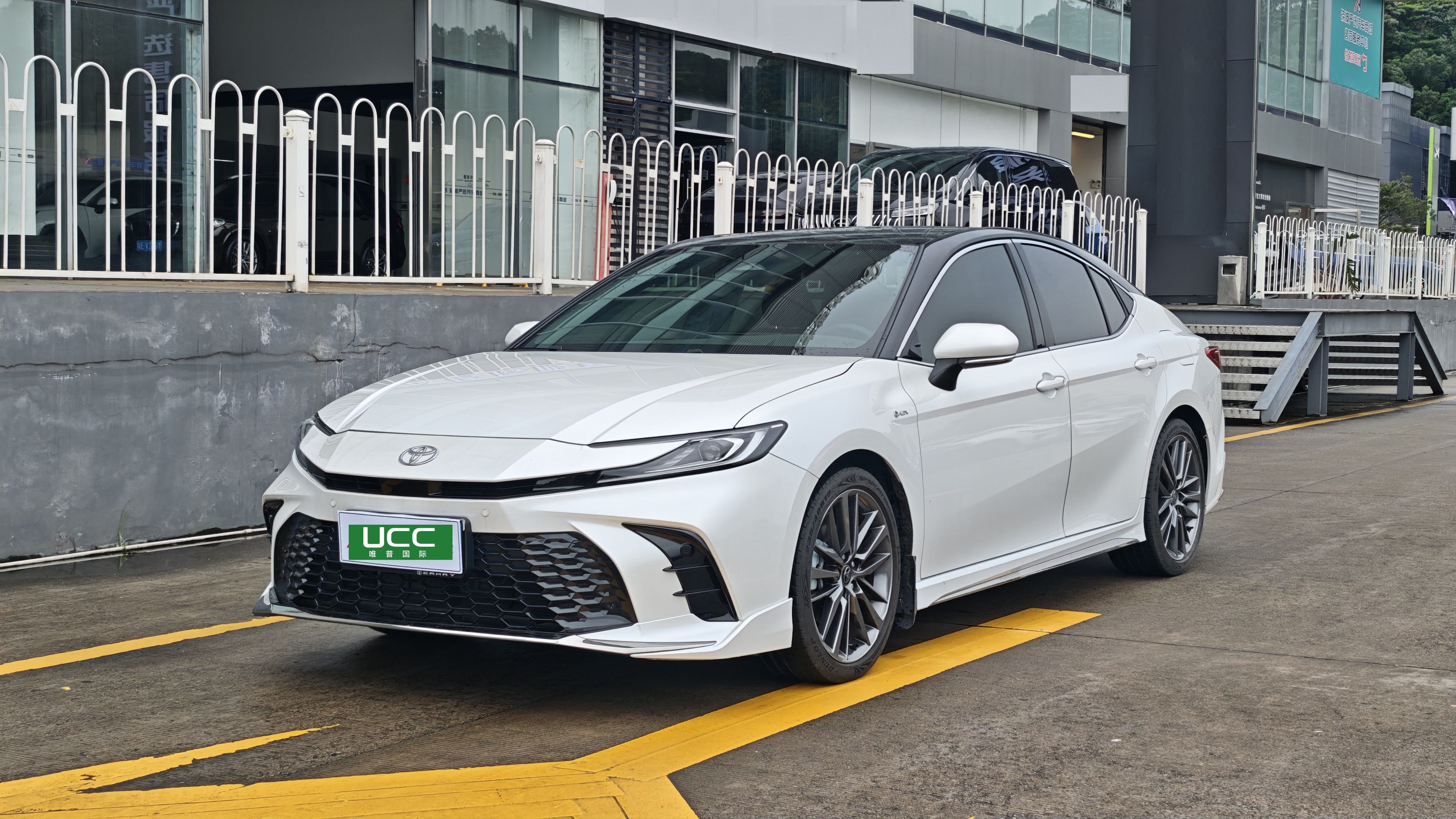 Toyota Camry Hybrid 2024 2.0HXS CVT Sport PLUS