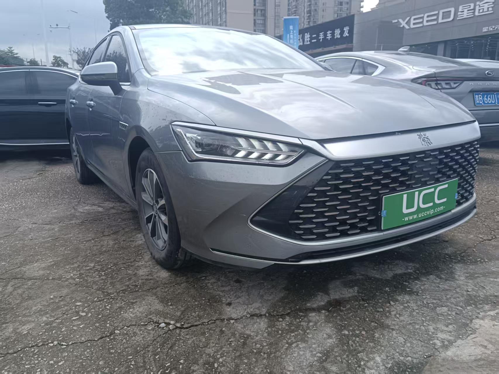 BYD Qin PLUS DM-i 2024 1.5 CVT Glory Edition 55KM Surpassing Type