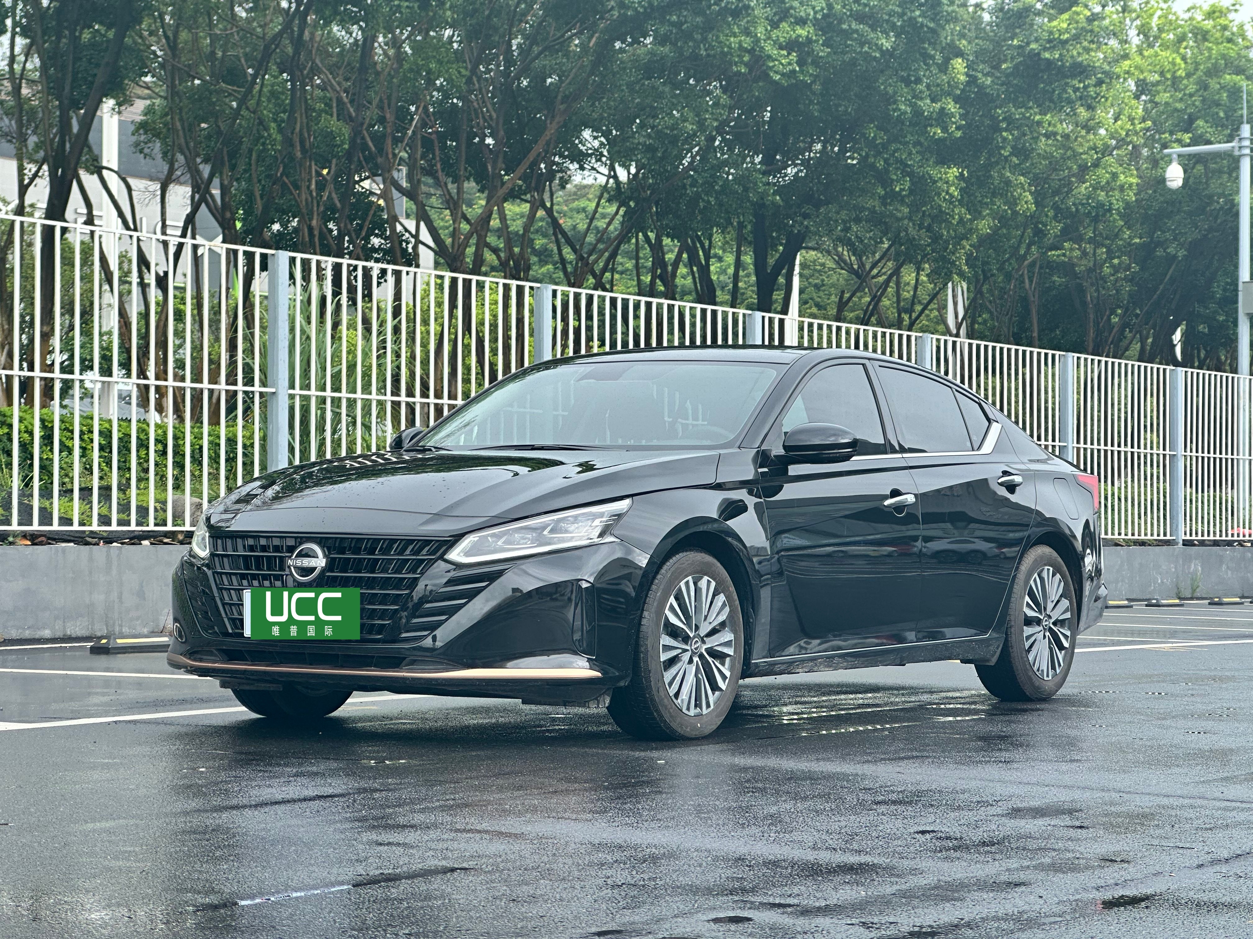 Nissan Teana 2024 2.0 CVT SV Black Gold Edition